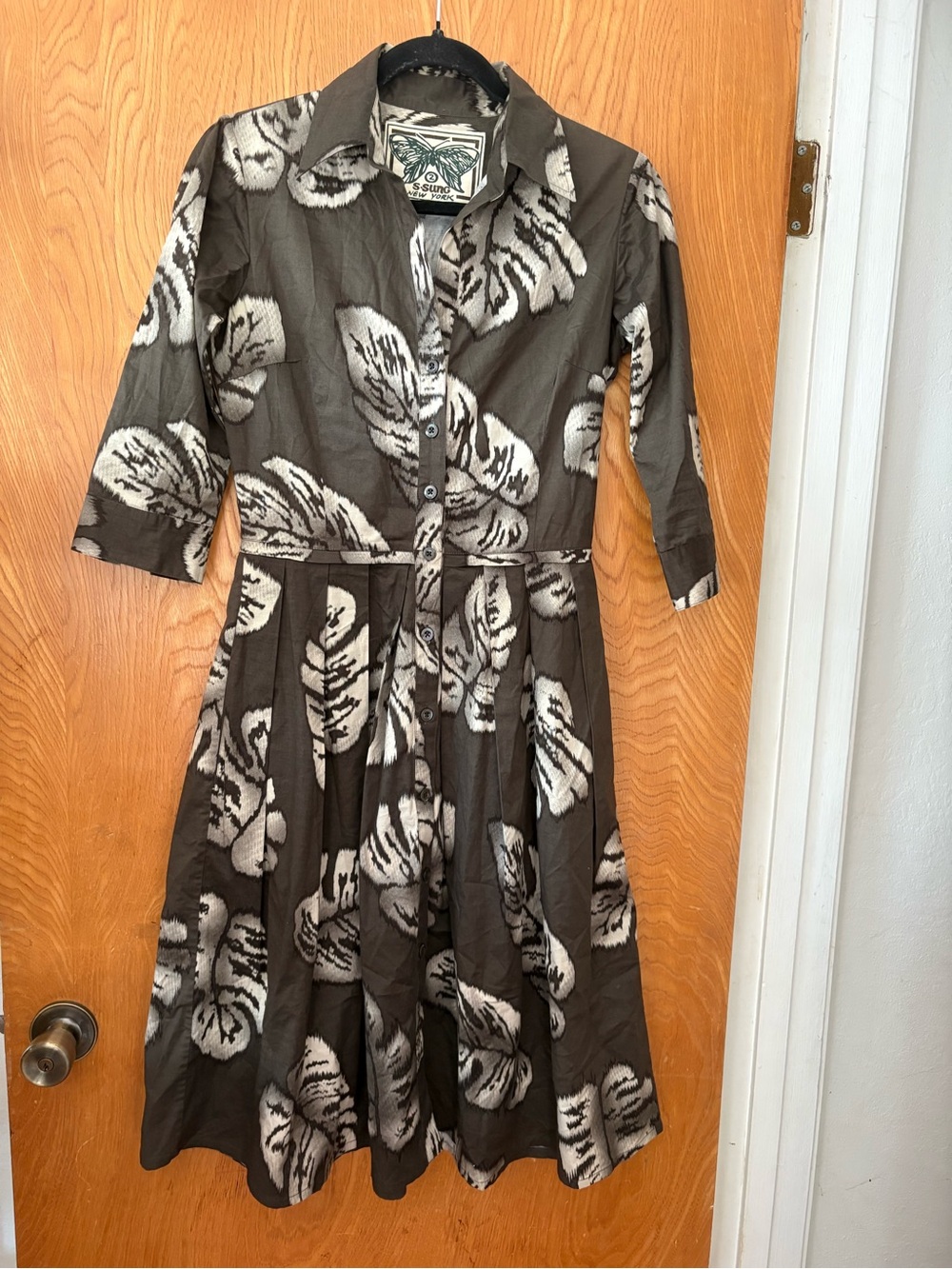 SAMANTHA SUNG Audrey Olive Green and Cream monstera leaf print Midi Shirt Dress